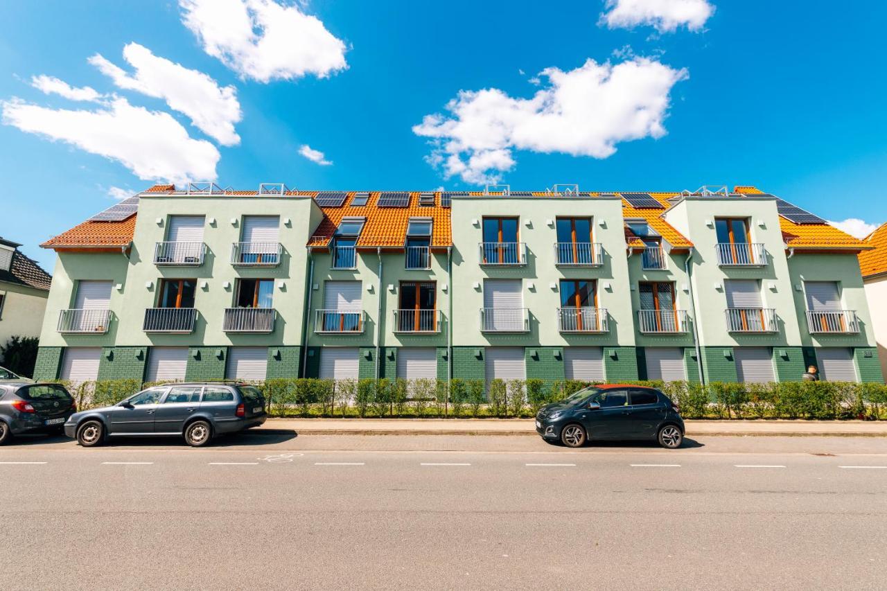 Apartment - Business - *