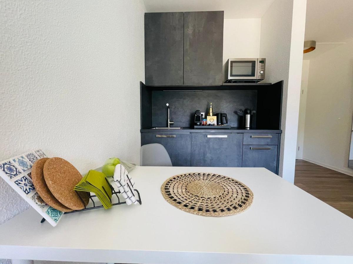 Apartment - Business - *